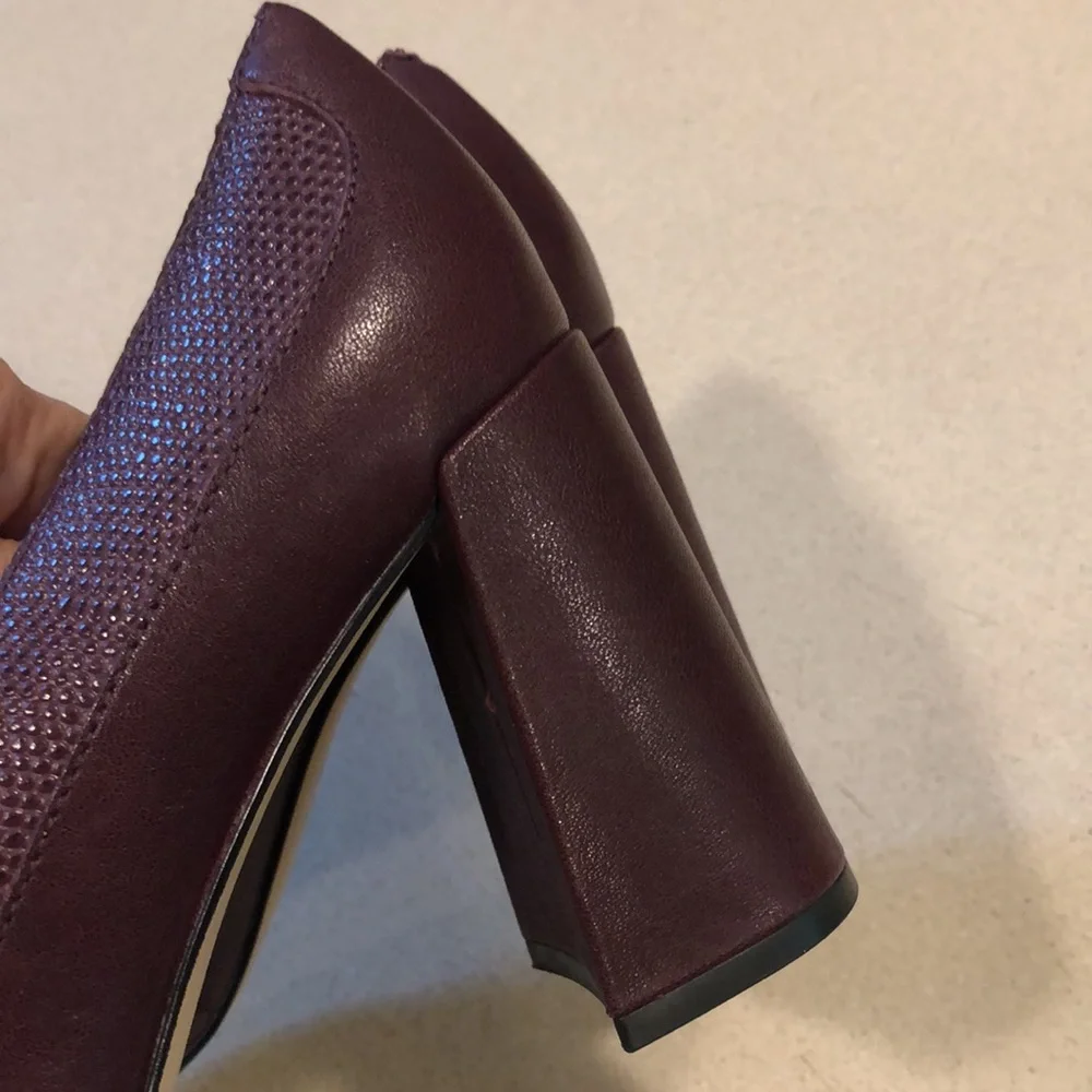 GIBSON & LATIMER RITAH LIZARD EMBOSSED GOAT LEATHER BLOCK HEELS DARK RED SIZE 7